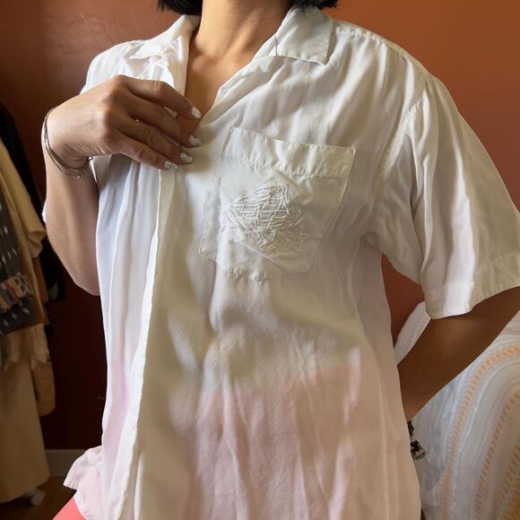 vintage Izod white small button down short sleeve rayon blouse seashell design - Picture 6 of 14